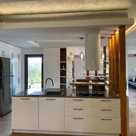 Harmony Vila Tinjan